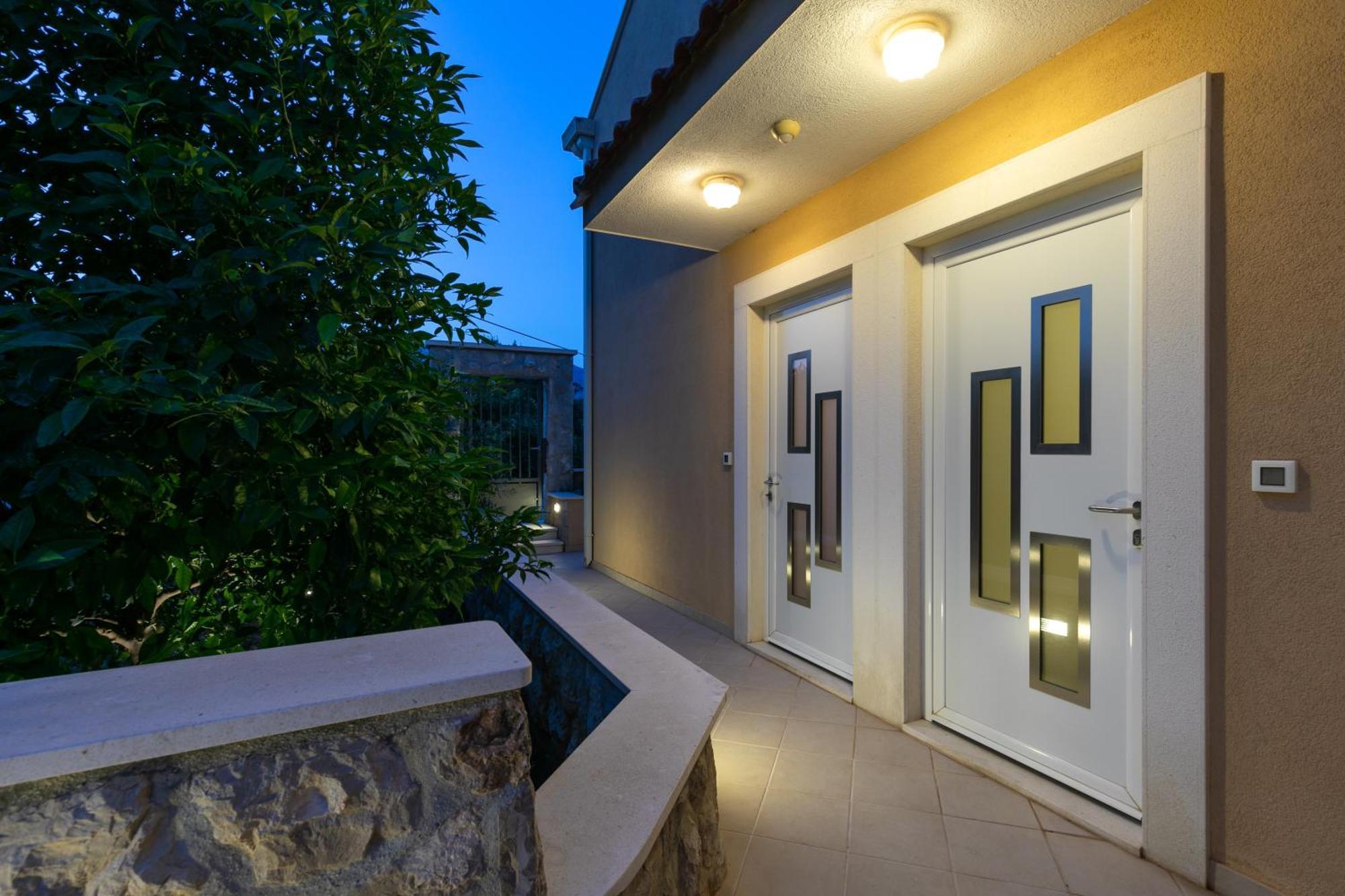 Villa "Amber" Luxury Apartments With A Pool 米利尼 客房 照片