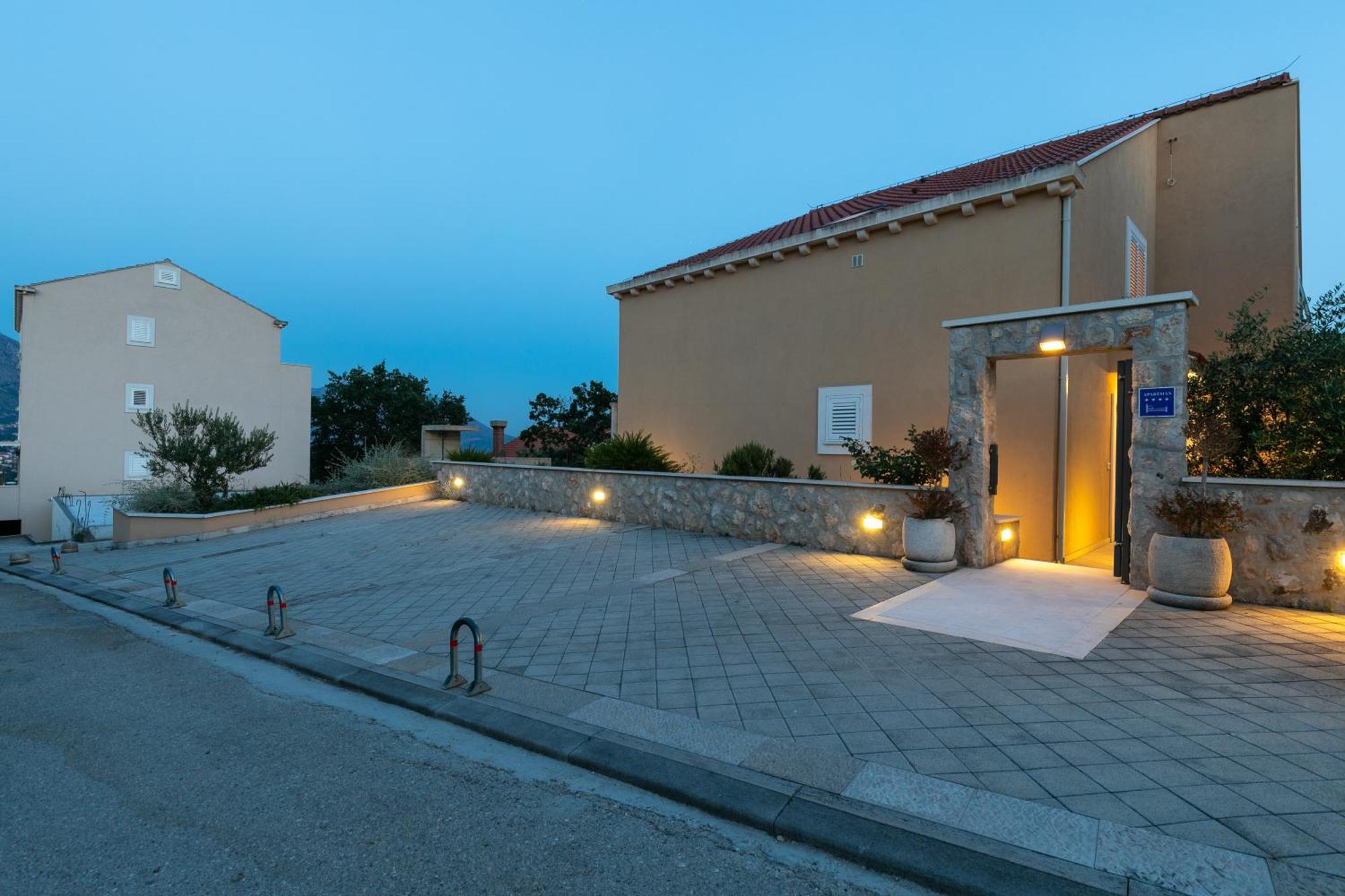 Villa "Amber" Luxury Apartments With A Pool 米利尼 客房 照片