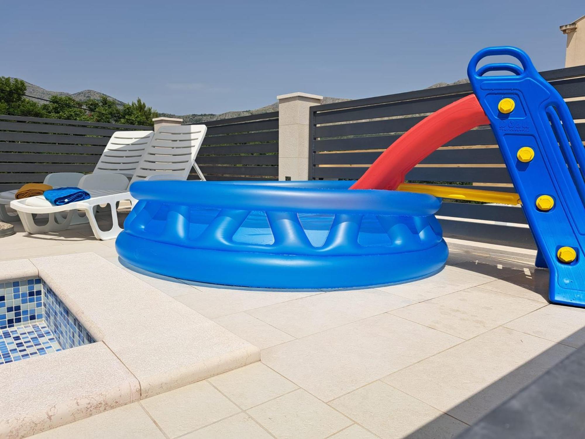 Villa "Amber" Luxury Apartments With A Pool 米利尼 外观 照片