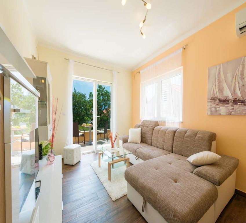 Villa "Amber" Luxury Apartments With A Pool 米利尼 外观 照片